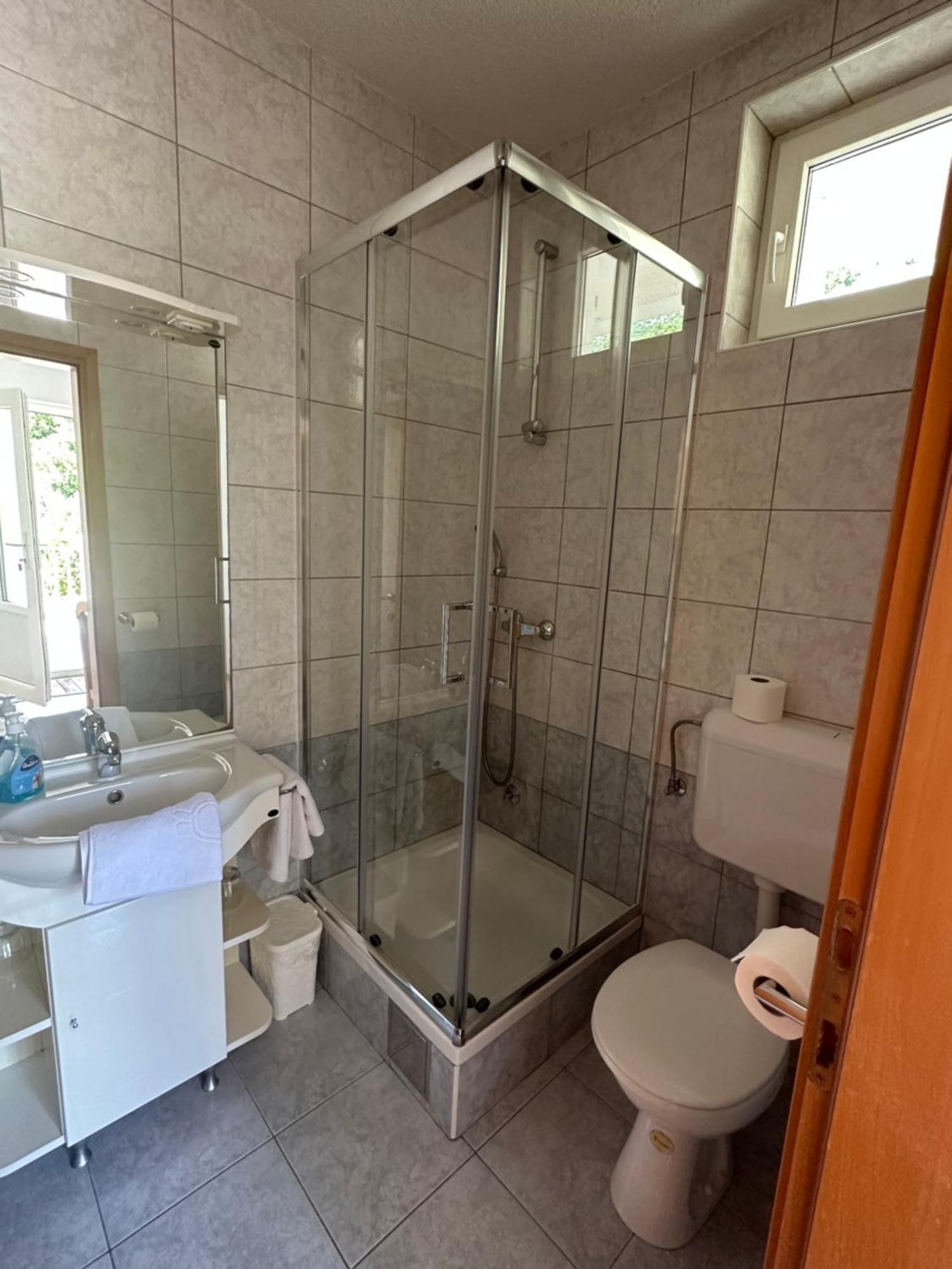 Pension Maric Rooms Brist Kültér fotó