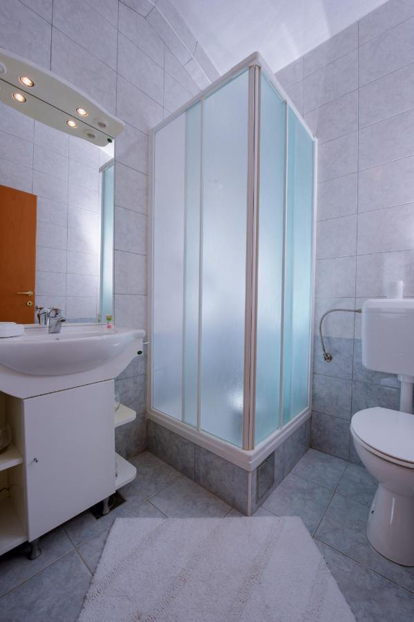 Pension Maric Rooms Brist Kültér fotó
